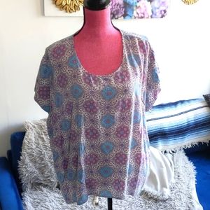 Lightweight Pink & Blue Flowy Top Medallion Pattern